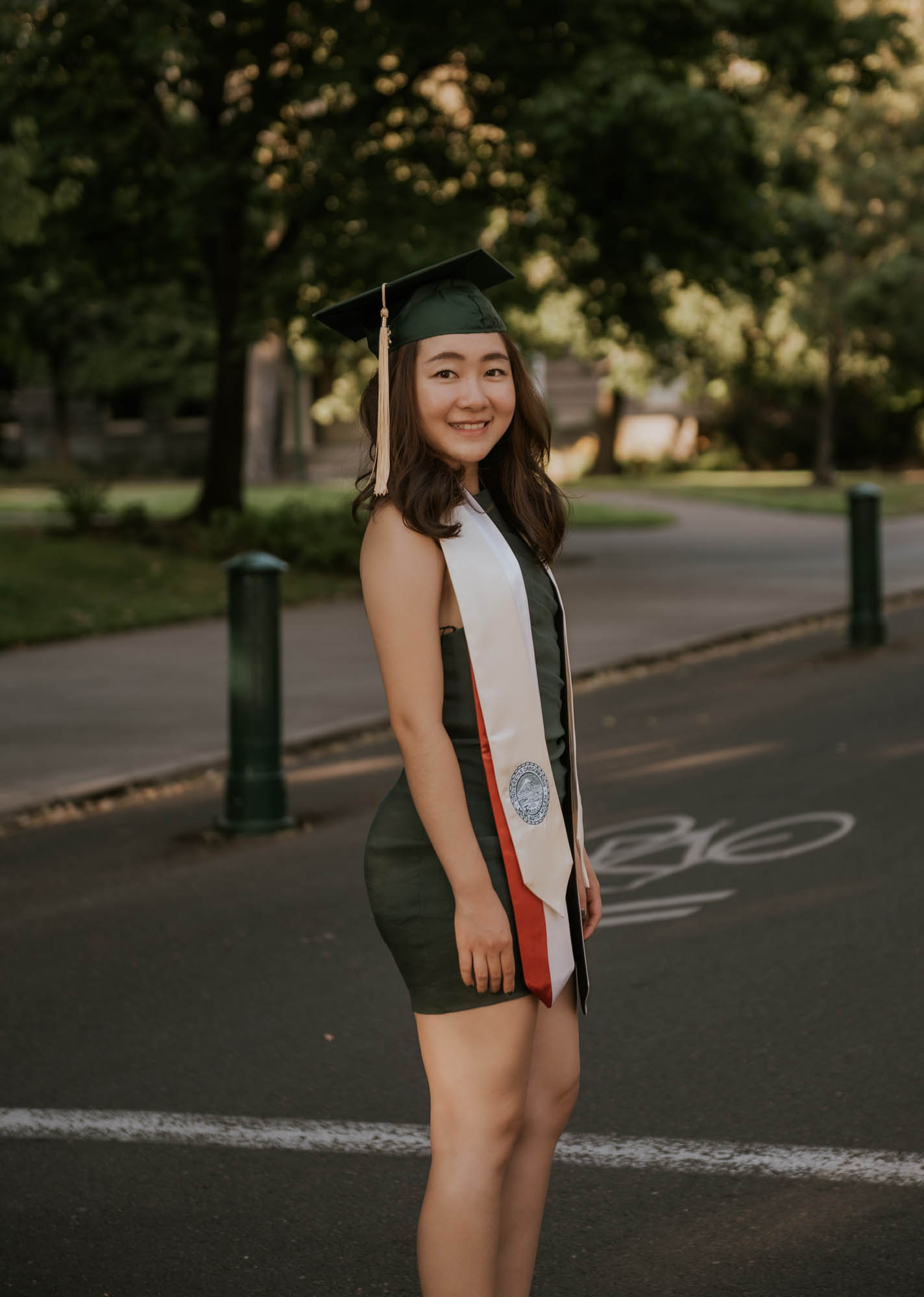 beautiful, professional cap and gown photos